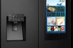 HISENSE RQ760N4IFE 577 LT. 4 KAPILI GARDIROP TİPİ NO FROST SU ve BUZ HAZNELİ EKRANLI BUZDOLABI SİYAH